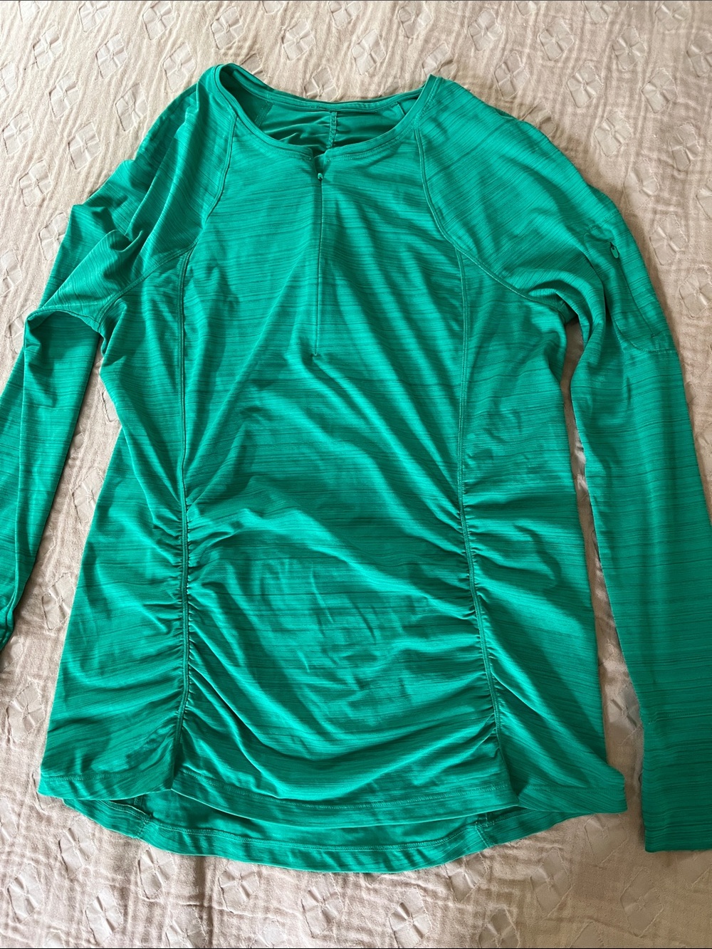 Athleta UPF long sleeve shirt L